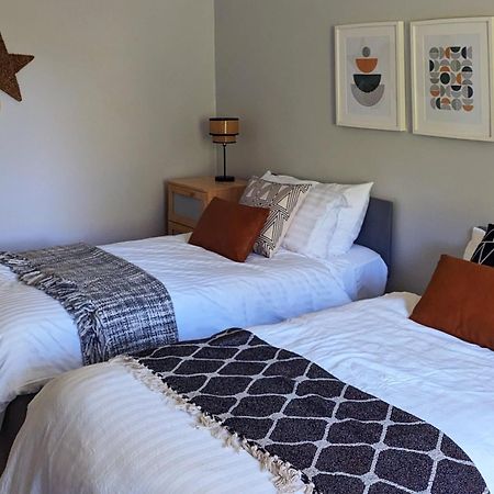 Parkview Cottage - Lovely Home With Cosy Fireplace كارنوستي المظهر الخارجي الصورة
