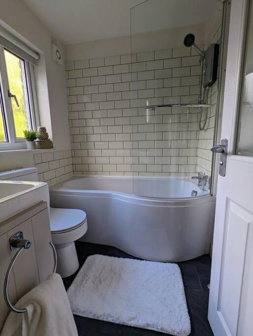 Parkview Cottage - Lovely Home With Cosy Fireplace كارنوستي المظهر الخارجي الصورة